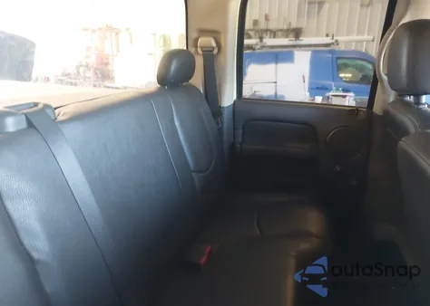 2005 Dodge Ram 1500 St/Slt z USA, uszkodzony, nr VIN 1D7HU18P05J620255